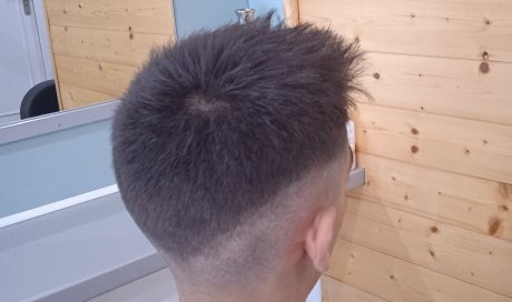 Coupe homme dégradé à blanc à Peyrehorade